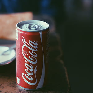 red Coca-Cola can thumbnail