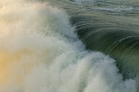 rushing waves photo thumbnail