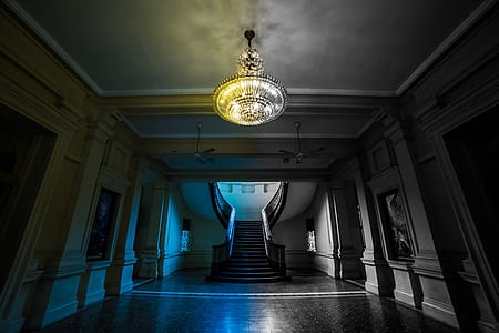 chandelier in the middle of the hallway thumbnail
