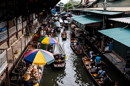 floating market during daytime thumbnail