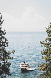 sailboat standing on powerboat thumbnail