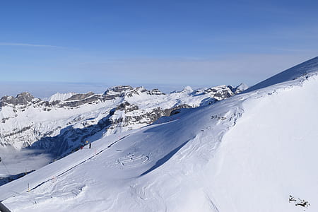 White Snows on Mountain at Daytime thumbnail