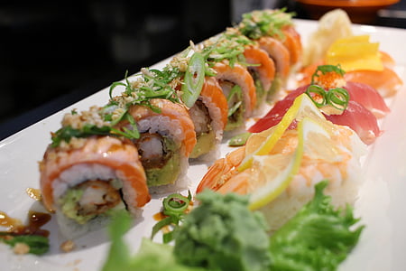 sashimi with vegetables thumbnail