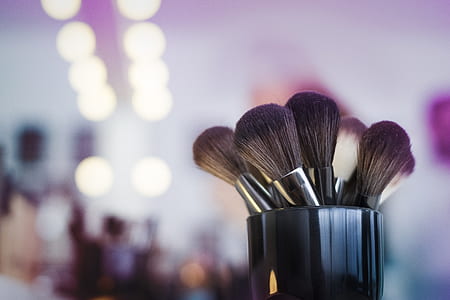 brown make-up brush in black jar thumbnail
