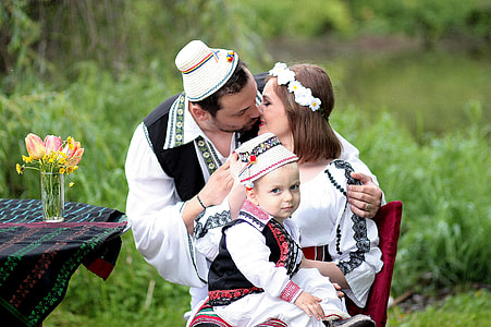 Romanian Family in Traditional Costume thumbnail