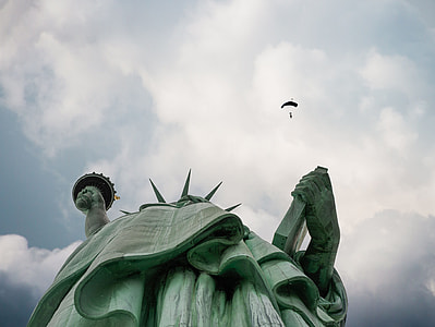 Statue Of Liberty, Clouds thumbnail