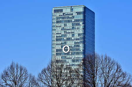 O2 building thumbnail