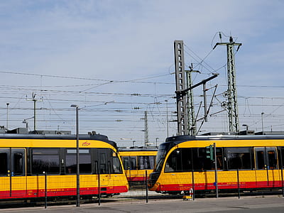 three yellow trains thumbnail
