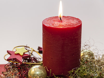 lit-up red pillar candle thumbnail