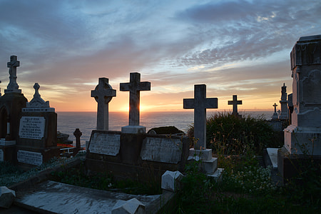 Cemetery near body of ocean thumbnail