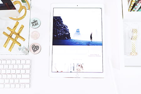 photo of silver iPad thumbnail