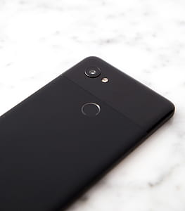 black Android smartphone on table thumbnail