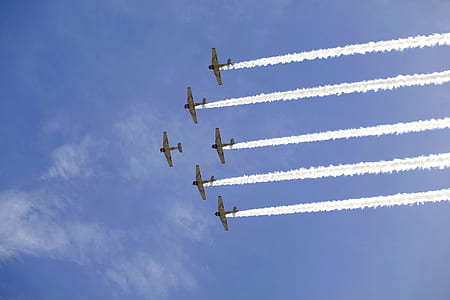 jets during daytime thumbnail