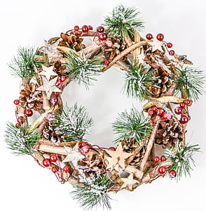 red and green Christmas wreath thumbnail