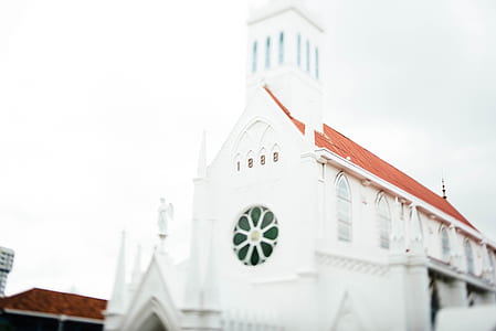 white chapel thumbnail