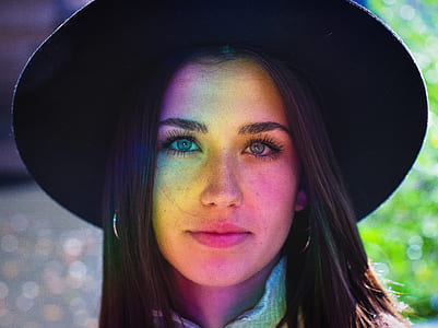 woman wearing black hait thumbnail
