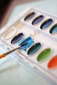 close-up photography of assorted-color oil pastel thumbnail