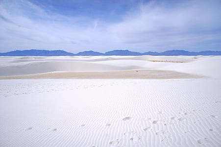 brown sand during day time thumbnail