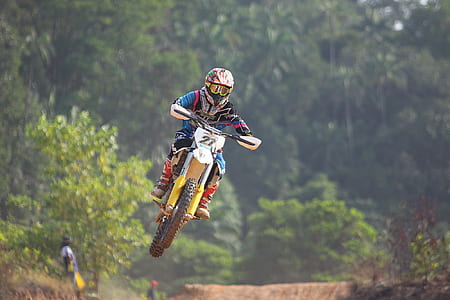 man riding dirt bike thumbnail