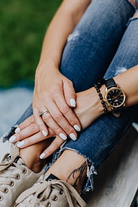 Close up fashion details - stylish young woman thumbnail