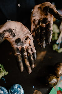 Messy painted hands of a painting artist thumbnail