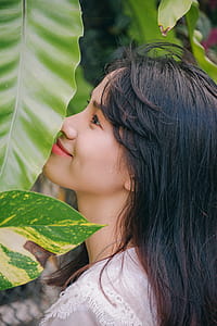 Woman In White Top thumbnail