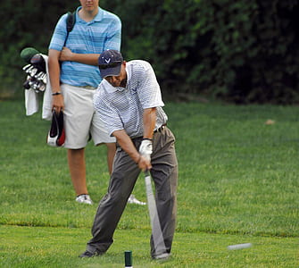 man playing golf thumbnail