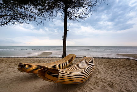 Brown Wooden Windsor Sun Lounger thumbnail