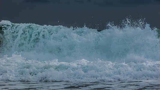 sea waves under gray sky thumbnail