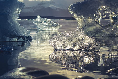 melting iceberg photo thumbnail