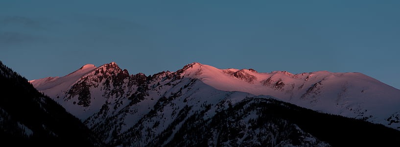 landscape photography of mountains thumbnail