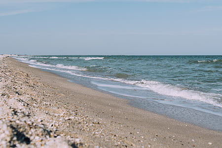 ocean waves near seacoast thumbnail