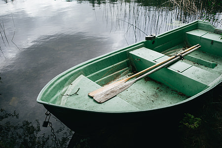 Old boat on lake thumbnail