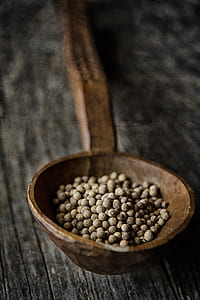 brown cornpepper in ladle thumbnail
