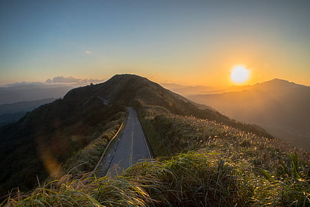 road on top of mountain thumbnail
