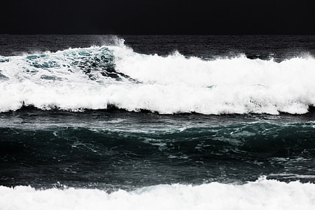 ocean's waves thumbnail