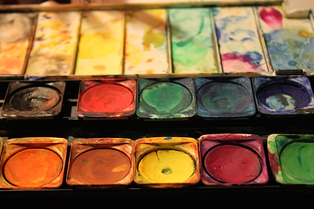 assorted-color paint palette thumbnail