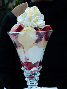 Ice Cream Sundae, Strawberry Cup thumbnail