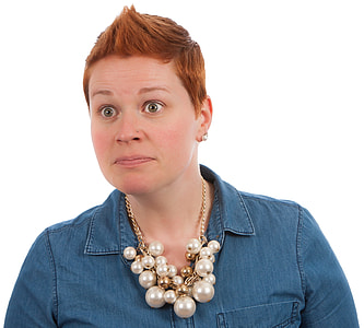 woman wearing pearl gold-colored chain necklace thumbnail