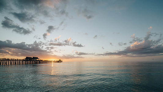 Scenic View of Sea Against Cloudy Sky thumbnail