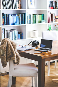 Women's working space thumbnail
