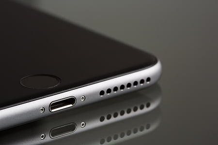 space gray iPhone 6 thumbnail