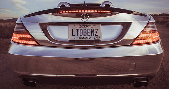 close-up photography silver Mercedes-Benz car thumbnail