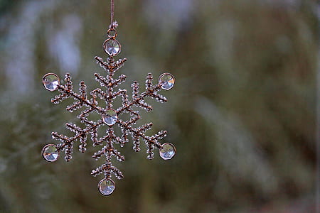 snowflake pendant thumbnail