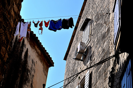 Dalmatian Way Of Drying Laundry, Trogir thumbnail