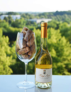 clear wine glass thumbnail