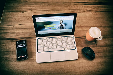 black and white laptop thumbnail