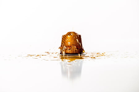 water drops on brown container thumbnail