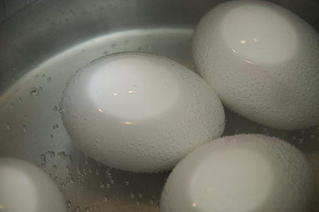 egg in pot thumbnail