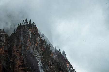 rocky mountain during daytime thumbnail
